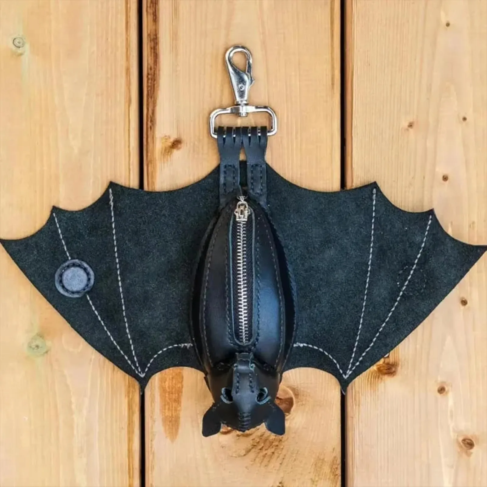 Münzgeldbörse aus PU-Leder, Fledermaus-Gothic-Tasche, Schlüsselanhänger, Geldbörse mit faltbaren Flügeln für Einkauf, Reisen, Arbeit, Schule und Veranstaltungen – Detail 5
