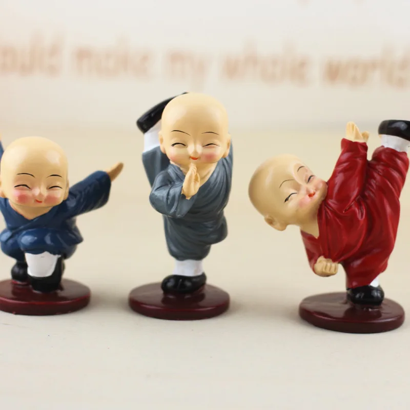 الإبداعية الصينية Gongfu الراهب الصغير شاولين المنمنمات اللعب الهدايا 4 قطعة مجموعة معبد تذكارية ديكور السيارة