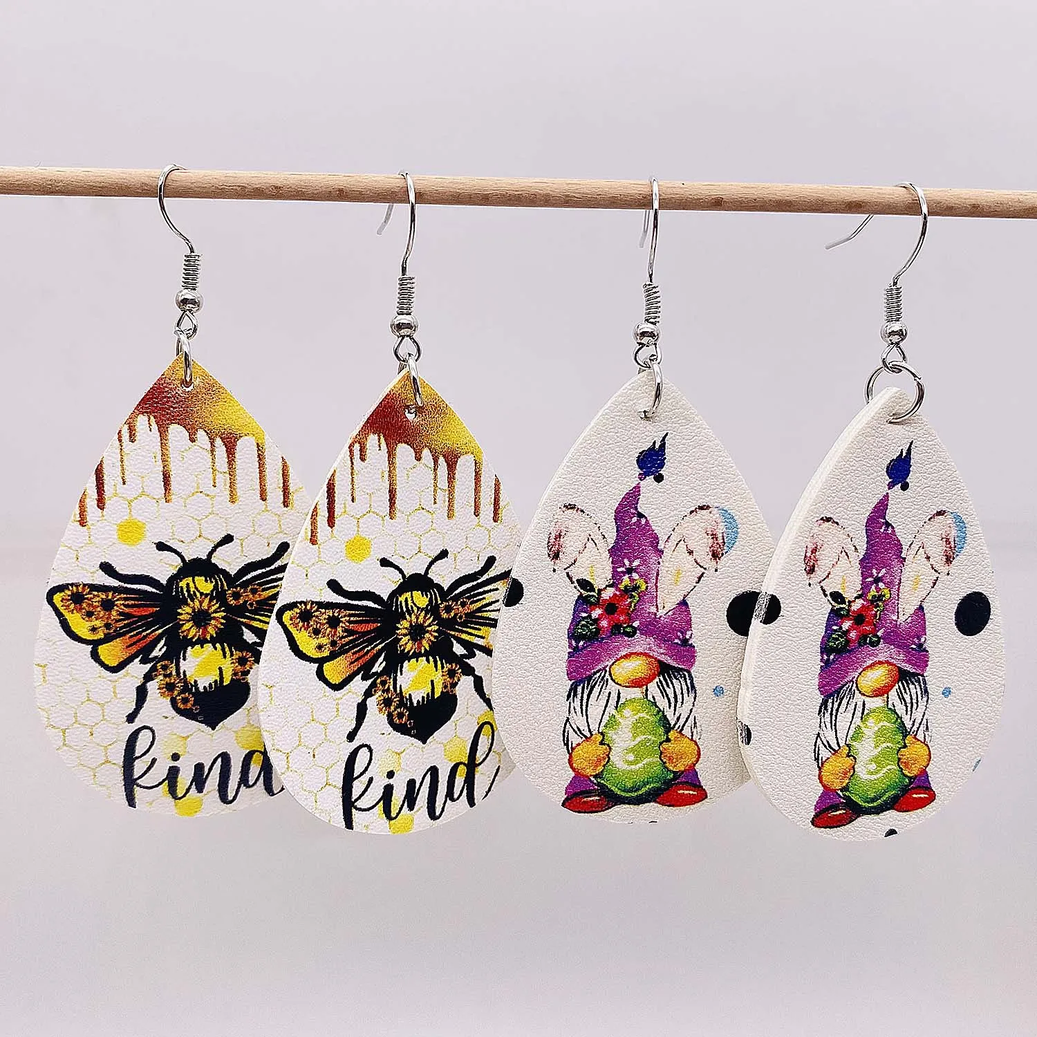 New Easter Leather Earrings Honeycomb Bee Insect Colored Rabbit Leather Earrings Women's Jewelry