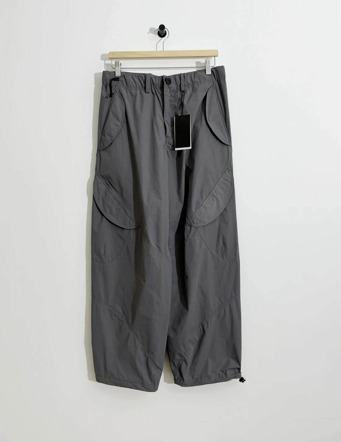 

GDW spiral three-dimensional loose nylon tooling casual pants multi-pocket drawstring corded paratrooper pants