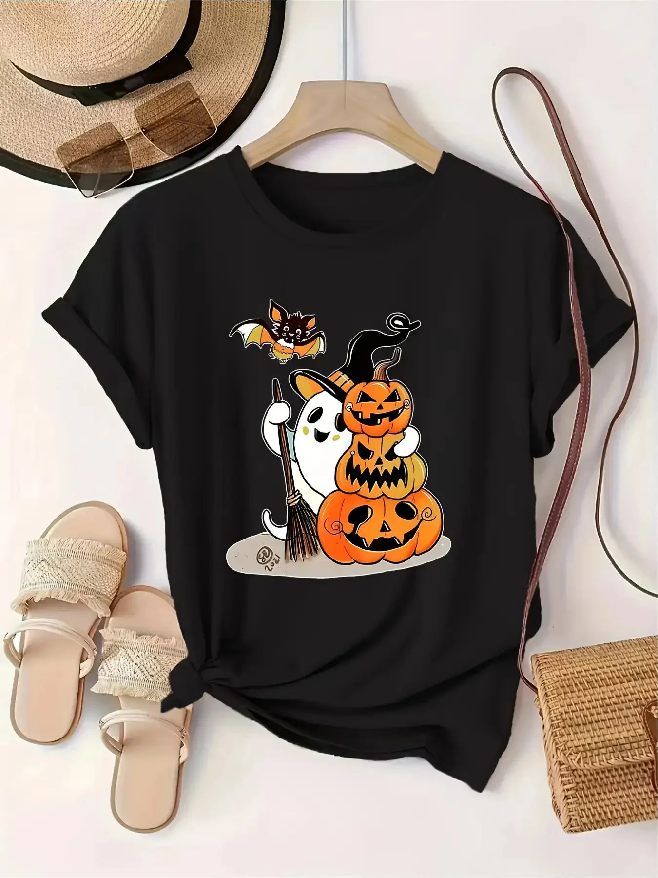 Women's Halloween T-Shirt - Cute Pumpkin Bat Print with Witch Hat Design Fit Short Sleeve Round Neck Black Orange Casual