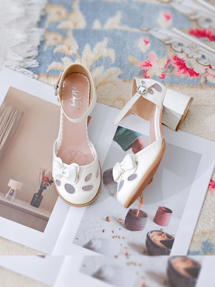 

Оригинальный дизайн, женские сандалии в стиле Лолиты, туфли в стиле Лолиты в студенческом стиле с милым цветочным узлом, японские туфли на среднем каблуке, полые одинарные туфли