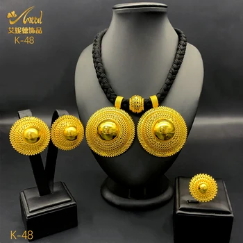 סט שרשרת ועגילים מצופה זהב 24K בעיצוב יוקרתי לאירועים