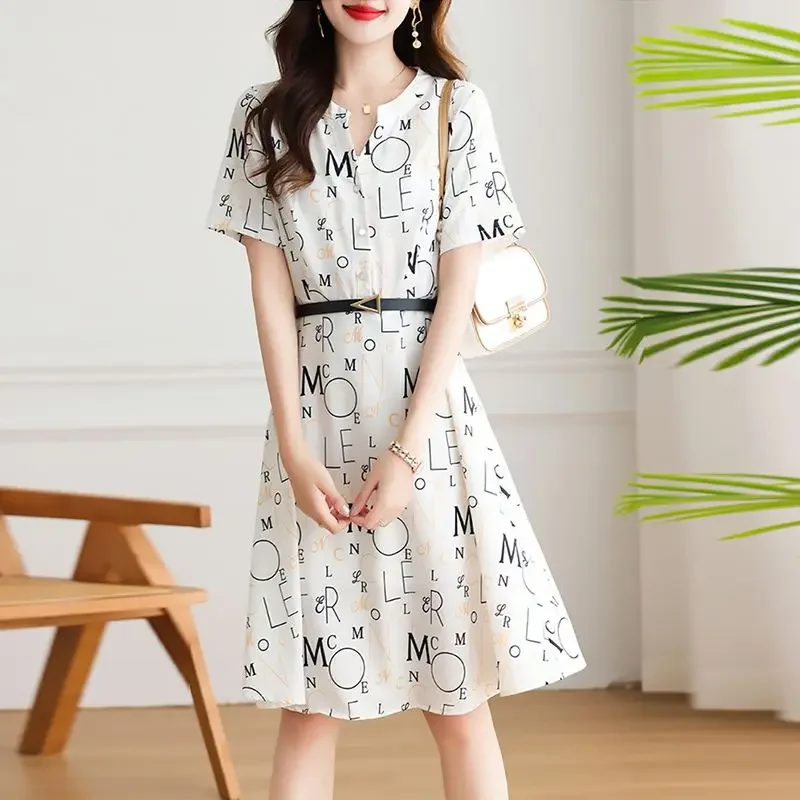 Robe mi-longue en Satin pour femmes, en mousseline de soie, à bandes, manches courtes, bon marché, décontractée, esthétique pour jeunes, élégante et jolie Chic