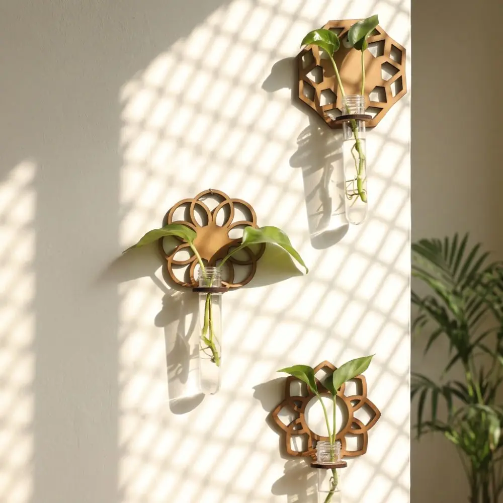 Wooden Hydroponic Plant Rack Plastic Tubes Flower Shaped Hydroponic Planter Shelf Hollowed-out Wall Mounted Planter Home Decor