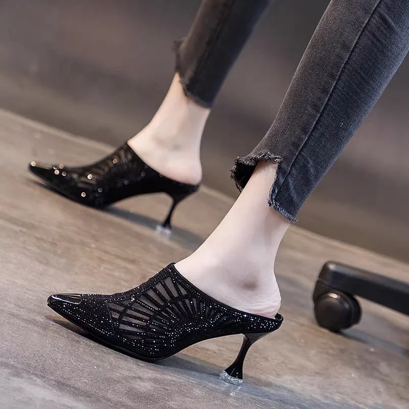 Sandalias elegantes de media zapatilla para mujer, zapatos de tacón medio, con diamantes de imitación, Punta puntiaguda, de malla, cómodos, de verano