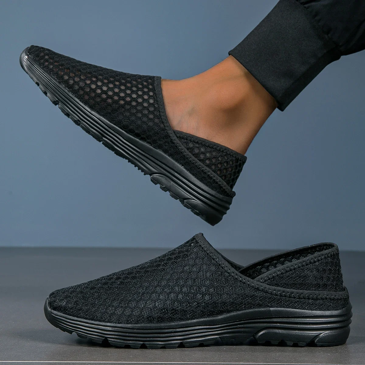 Breathable Mesh Shoes for Men Sneakers Autumn Slip-on Lightweight Women's Jogging Shoes Versatile Men Women Sports Couple Shoes