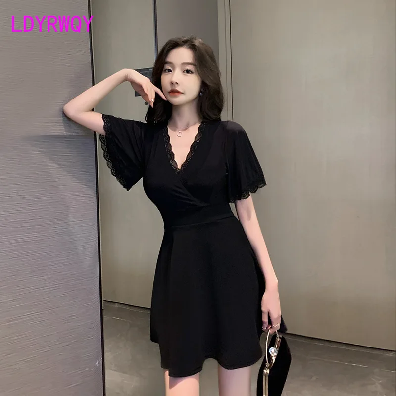 2022 deep V low cut slightly sexy dress fashion lace lace slim A-word night technician Zippers  Knee-Length