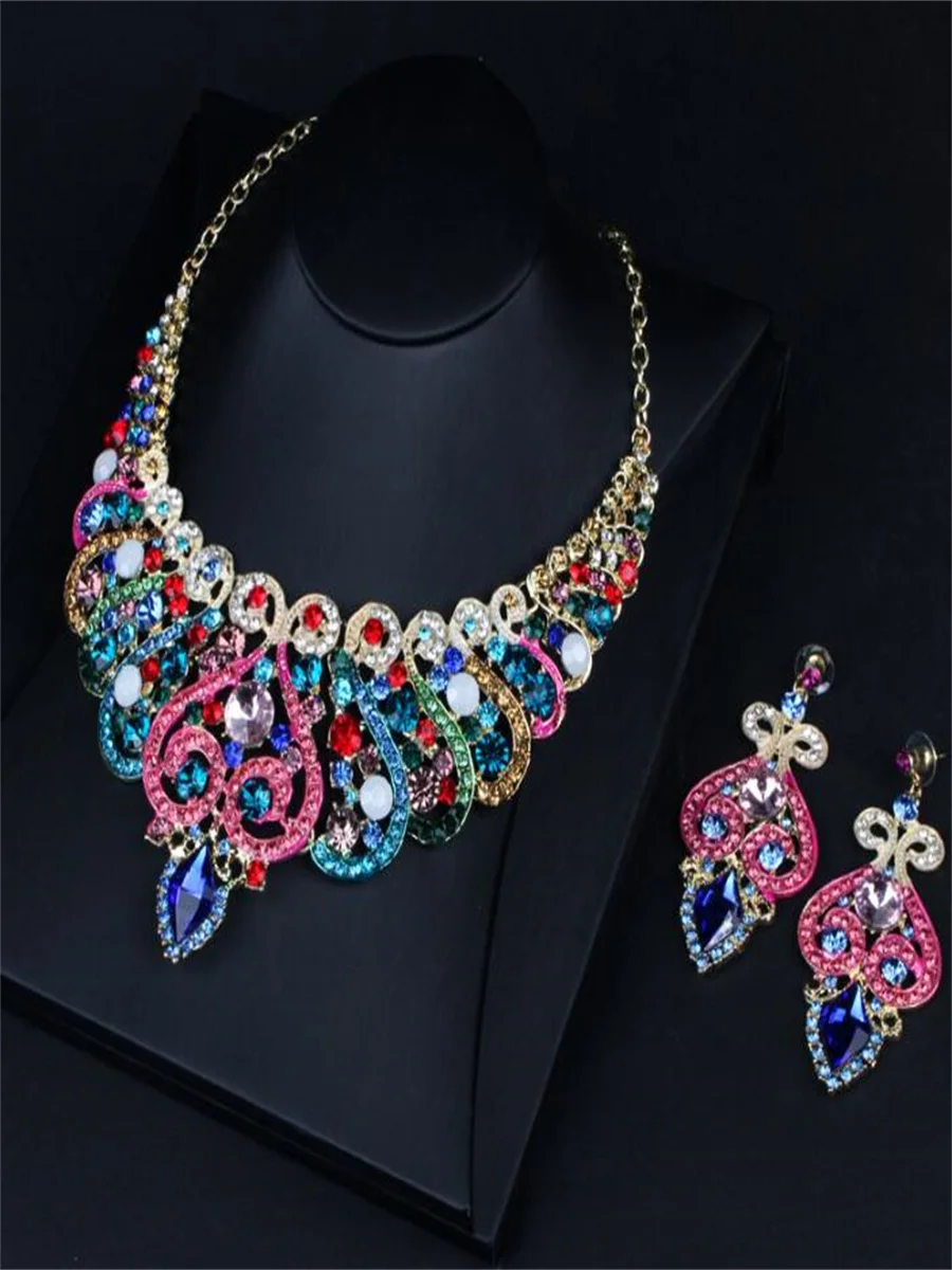 Retro temperament crystal necklace earrings set High-grade alloy jewelry accessories for woman