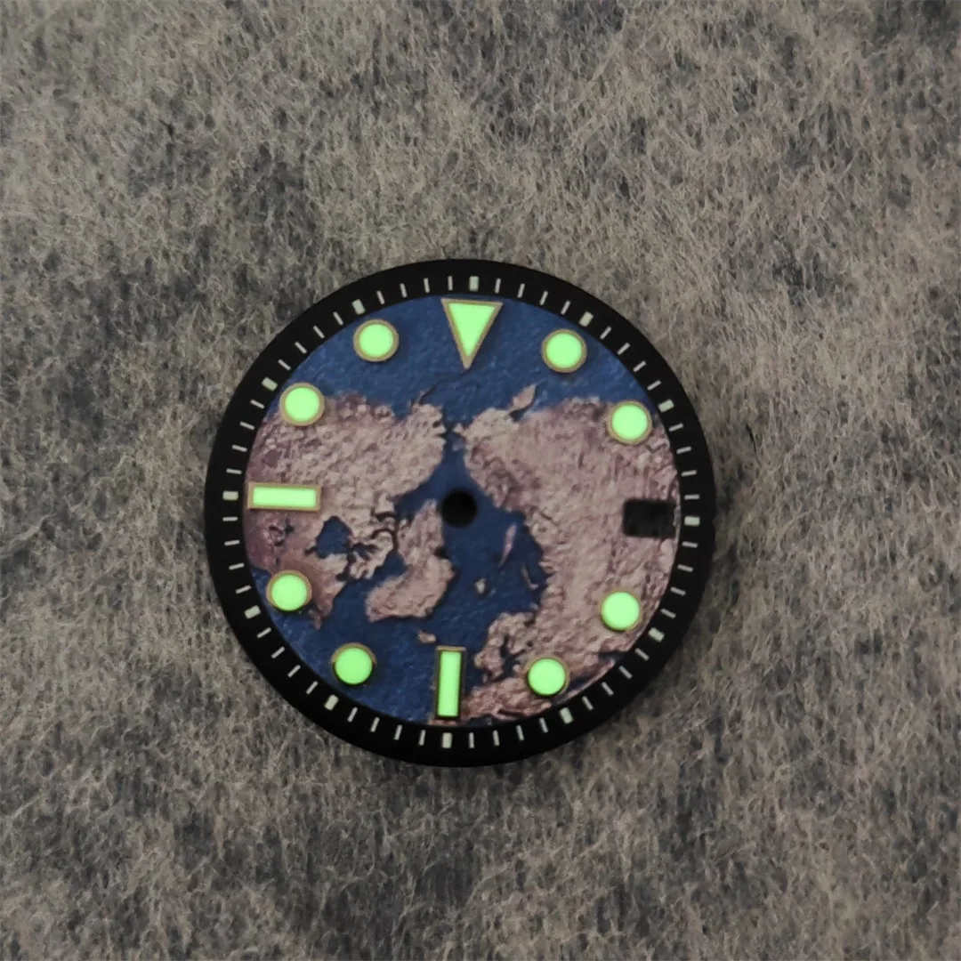 قرص ساعة يدوي مع نافذة تقويم خضراء مضيئة ، سطح أرضي ، صيحات حركة NH35 ، إكسسوارات ساعة