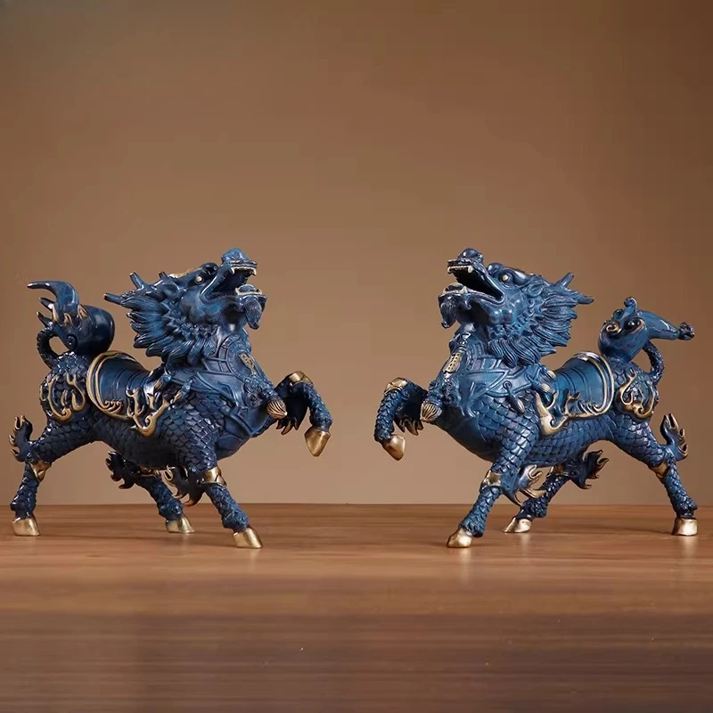 A pair of copper unicorn ornaments, all-copper wind and fire unicorn home office store decorations