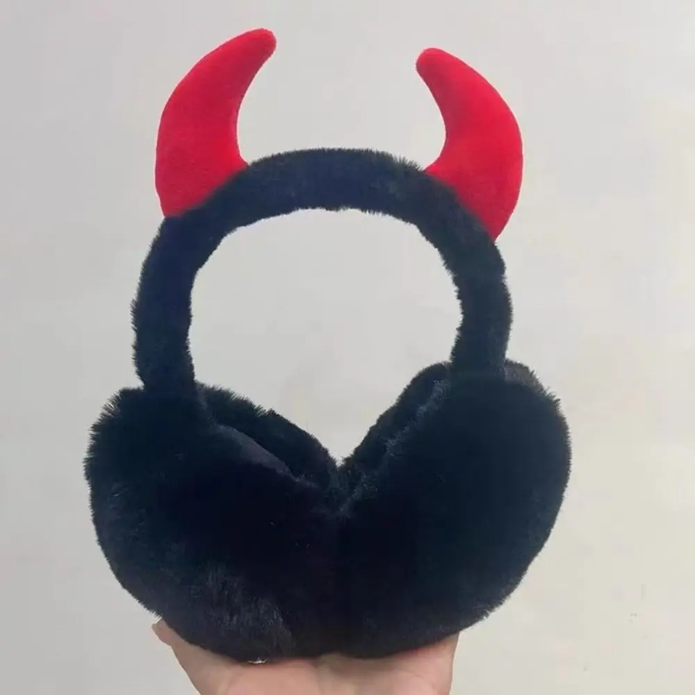 protetores-de-orelha-dobraveis-goticos-com-chifres-de-diabo-e-asas-de-morcego-em-pelo-sintetico-forro-termico-design-de-demonio-fofo