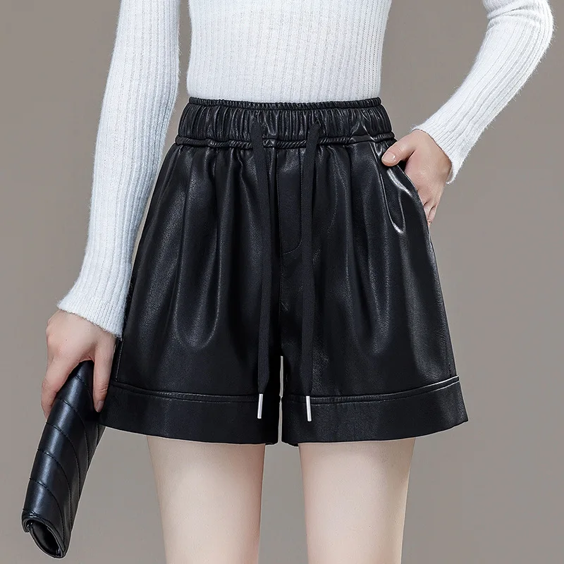 Einfarbige Ledershorts mit elastischem Bund und Kordelzug für Damen, neuer Herbst- und Winterstil, zierliches, schlankmachendes, weites Bein mit hoher Taille