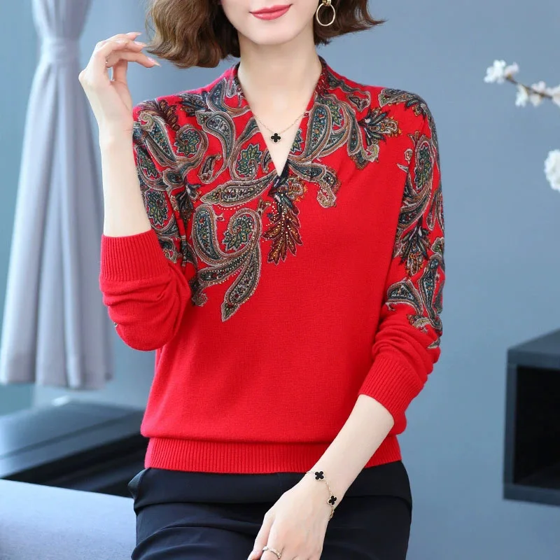 Autumn Winter New Middle-aged Elderly Mother's Pullover Sweater Women's Loose V-neck Wild Bottoming Shirt Knit Sweater Female