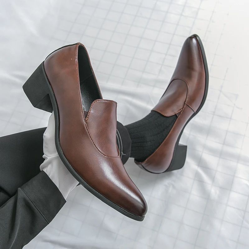 

Новинка 2025, мужские формальные элегантные модельные туфли, простые одношаговые мужские модные туфли для отдыха, оригинальные остроконечные мокасины