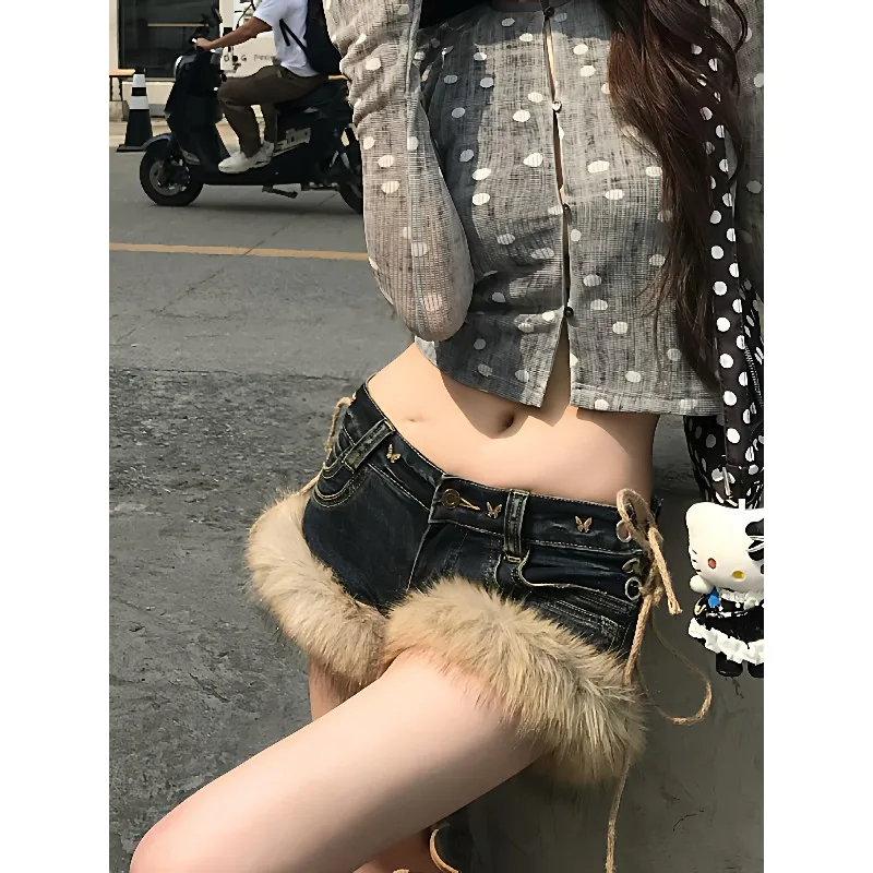 

2026 Y2K Millennium Sle Slimming Hot Pants American Girl Design Sensation Low-Waist Splice Furry Denim orts Women's Retro