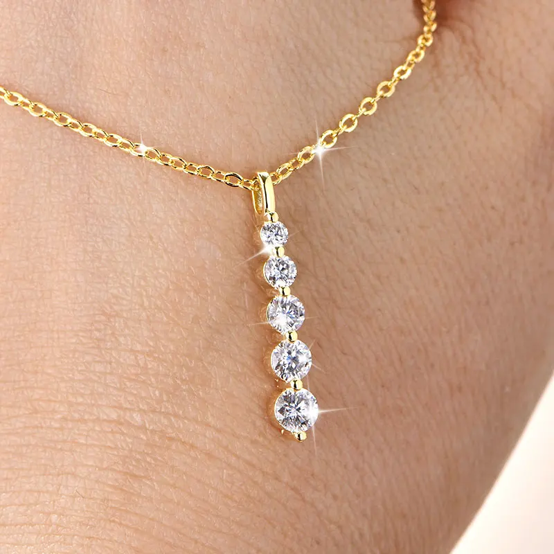 Thumbnail 3 - #8 Trending Moissanite Pendant Necklaces Right Now