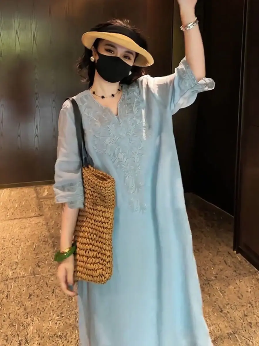 فستان كتان صيني فاخر، فستان صيفي مطرز فني ثقيل لعام 2025، فستان طويل أنيق فضفاض