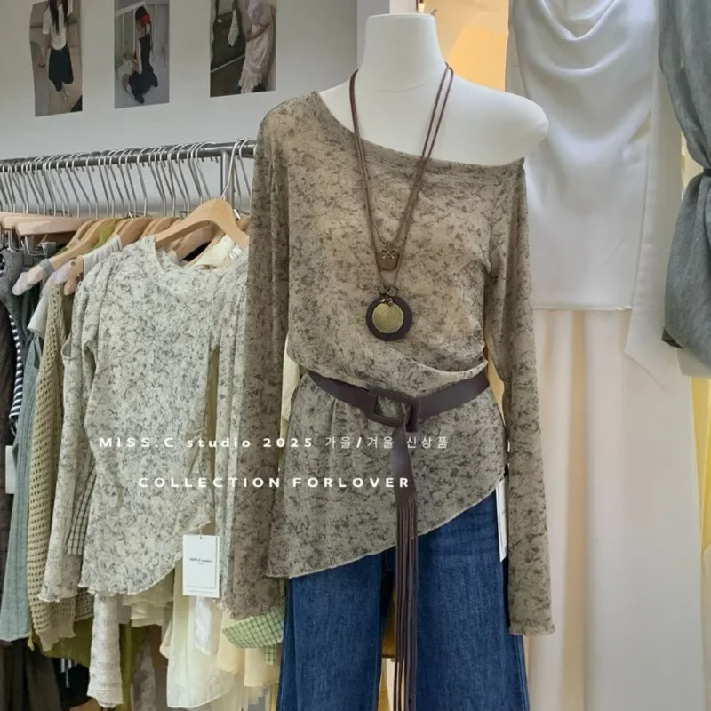 

Women's Beige Floral Off-Shoulder Long Sleeve Asymmetrical Top Casual Loose Daily Wear