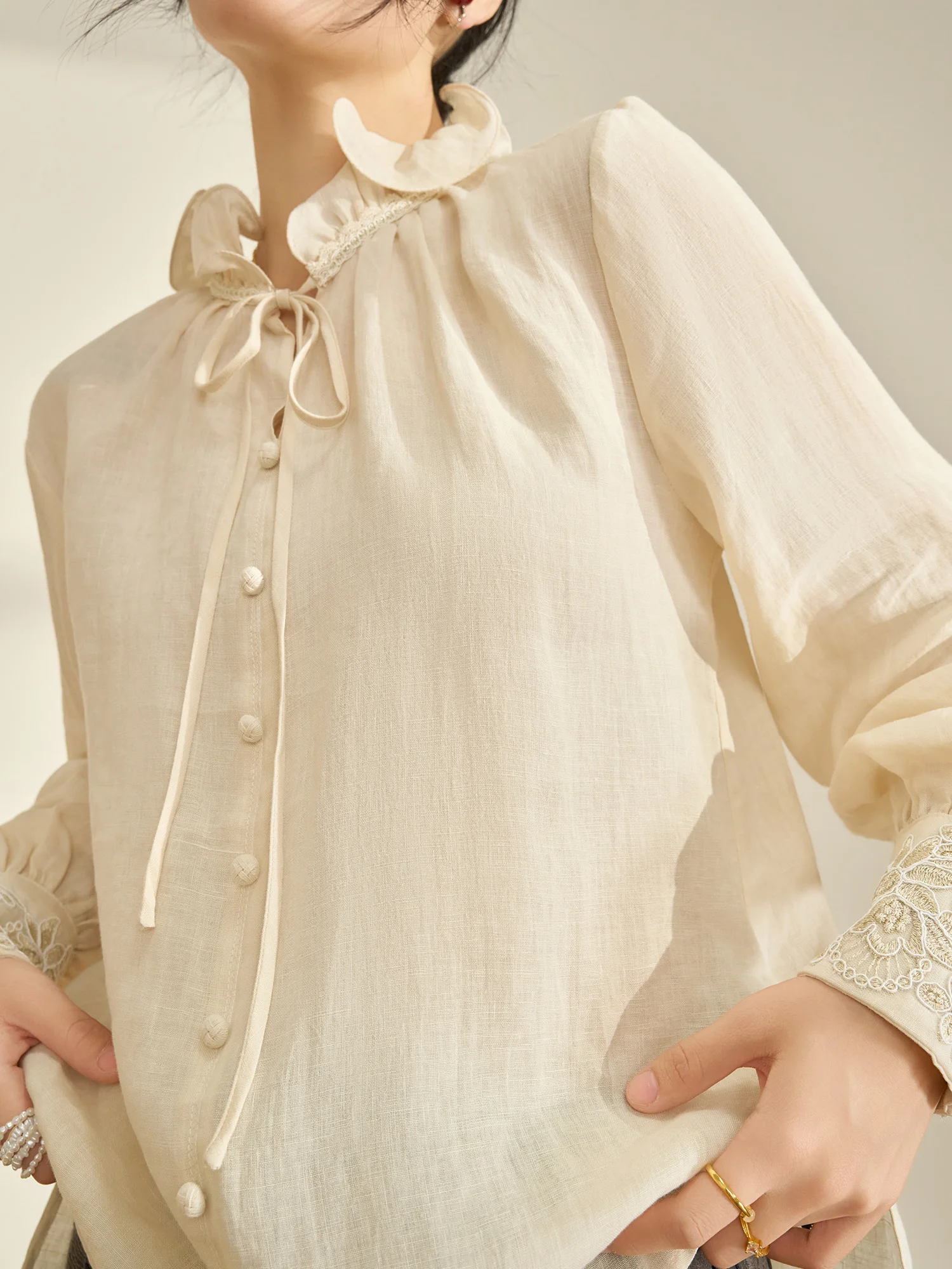 

Flowing Era Court Sle Heavy Embroidery Cuff High-End Sensation irt Top 2026 New Spring Faion Women's Polyester Fiber