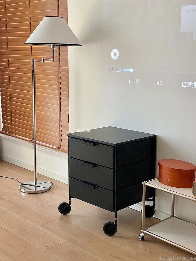 خزانة بجانب السرير دوارة متنقلة، عربة مصممة من الدوبامين ذات مساحة صغيرة، خزانة تخزين للوجبات الخفيفة