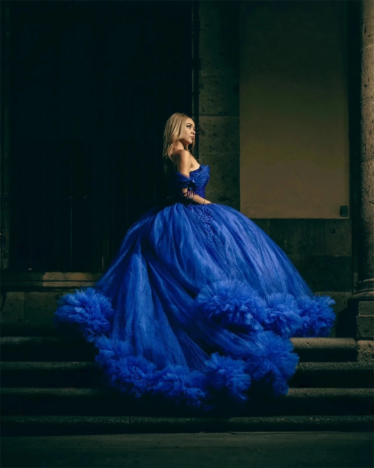 Robes de Quinceanera bleu Royal, épaules dénudées, avec des Appliques en dentelle et des strass et des perles, robe de bal douce 16 personnalisée