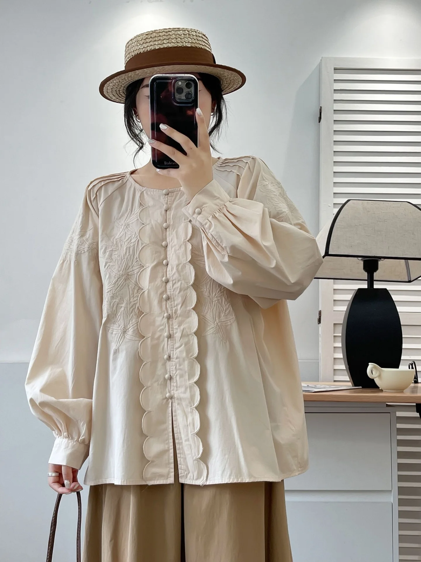 2025年秋新作 コットンランタン袖シャツ レディース Oネック 刺繍フリル 森ガール フレンチOL 通勤 ルーズブラウス T5N255CC