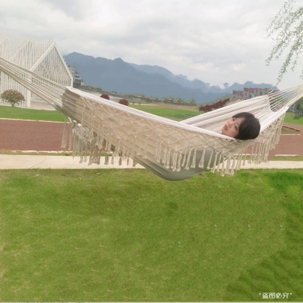 ロマンチックな大型ダブルデラックスハンモック、ボヘミアンスタイル、織りタッセル付き、2人用ハンモック吊り下げベッド、レジャーキャンバススイングチェア、リラックス