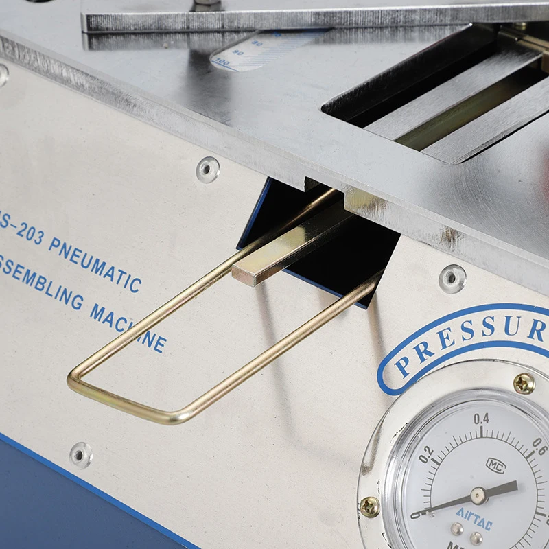 110mm Bench-Top Type Picture Frame Underpinner 0.6-0.8 MPa Working Pressure Desktop Pneumatic Nail Angle Machine