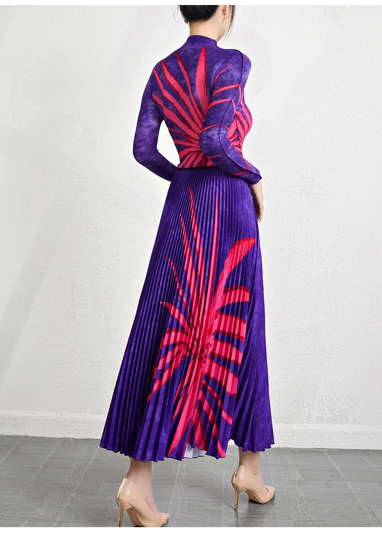 Miyake Fashion Set, New Cross-Border Style: Pleated Elastic Long-Sleeved Printed Top and Pleated Skirt (Complete Set)