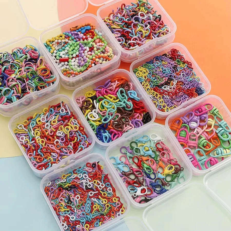Ensemble d'accessoires de bijoux colorés, porte-clés en perles, anneaux de saut ouverts, crochet de fermoir à homard, petites épingles à œil à vis pour la fabrication de bijoux à faire soi-même