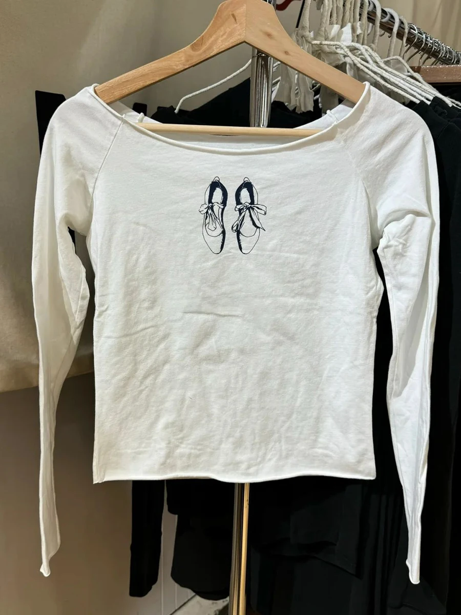 Ballet Shoes Graphic Long Sleeve T-shirt Women Autumn Raw Hem Scoop Neck Tee Top Sweet Cute Preppy Style Crop Tops Y2k Clothes