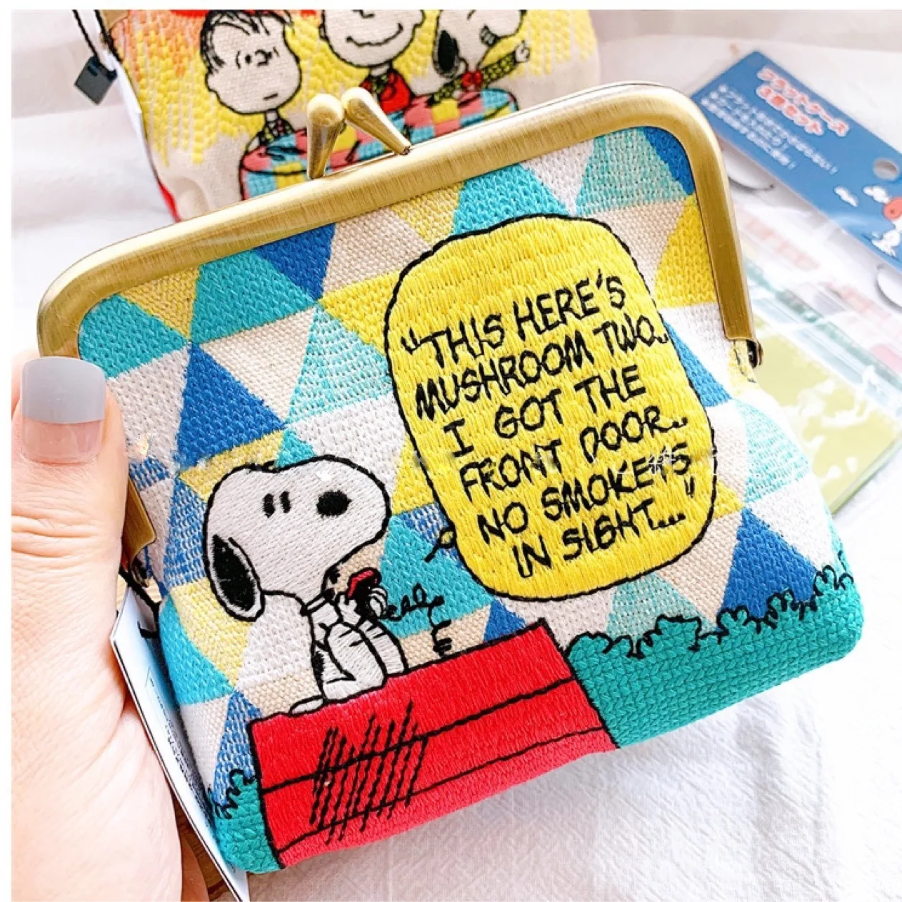 

Новинка, сумка для хранения Snoopy, мини-кошелек с вышивкой для монет, косметичка, сумка с зажимом, подарок на день рождения для девочек