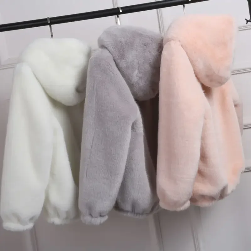 Plush imitation fur coat women 2023 new thin short coat winter thickened hooded