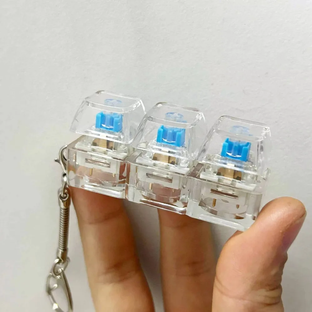 New 3/4/9 Keys Finger Keyboard Key Button Keycap Fidget Keychain Pass The Time Gadget Pinch Toy Adult