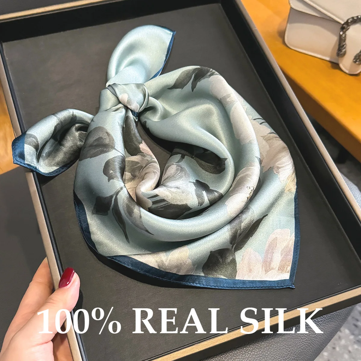 

Новый шарф из 100% чистого шелка, женский шарф для волос на шею, платок, квадратная маленькая повязка на голову, 2026, модный шейный платок с принтом, шарфы, бандана, 53 см