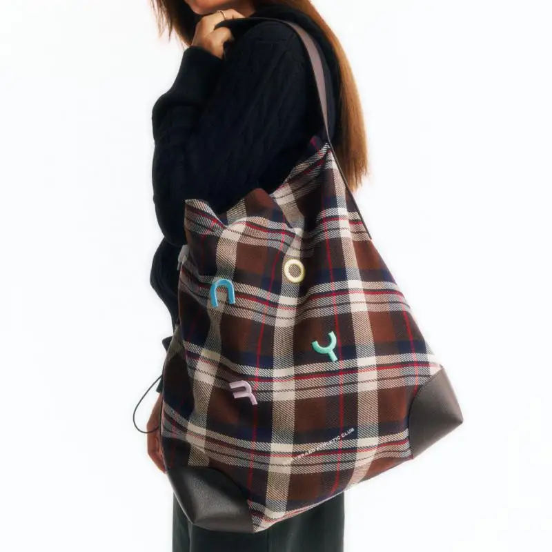 Fashionable Retro Plaid Colorful Letter Three-dimensional Embroidery Large Capacity Bucket Shaped Single Shoulder Crossbody Bags