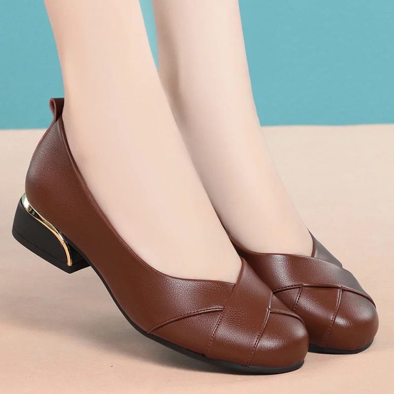 Low Leather Shoes Lady 2023 Suit Female Beige Low-heeled New High-heeled Outside Summer Comfort  Shoes