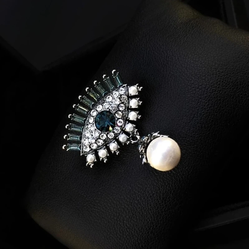 الراقية خمر الشيطان العين شرابة بروش رائعة العين دبوس للنساء بدلة أنيقة اكسسوارات اللؤلؤ مجوهرات هدايا الحفلات 825