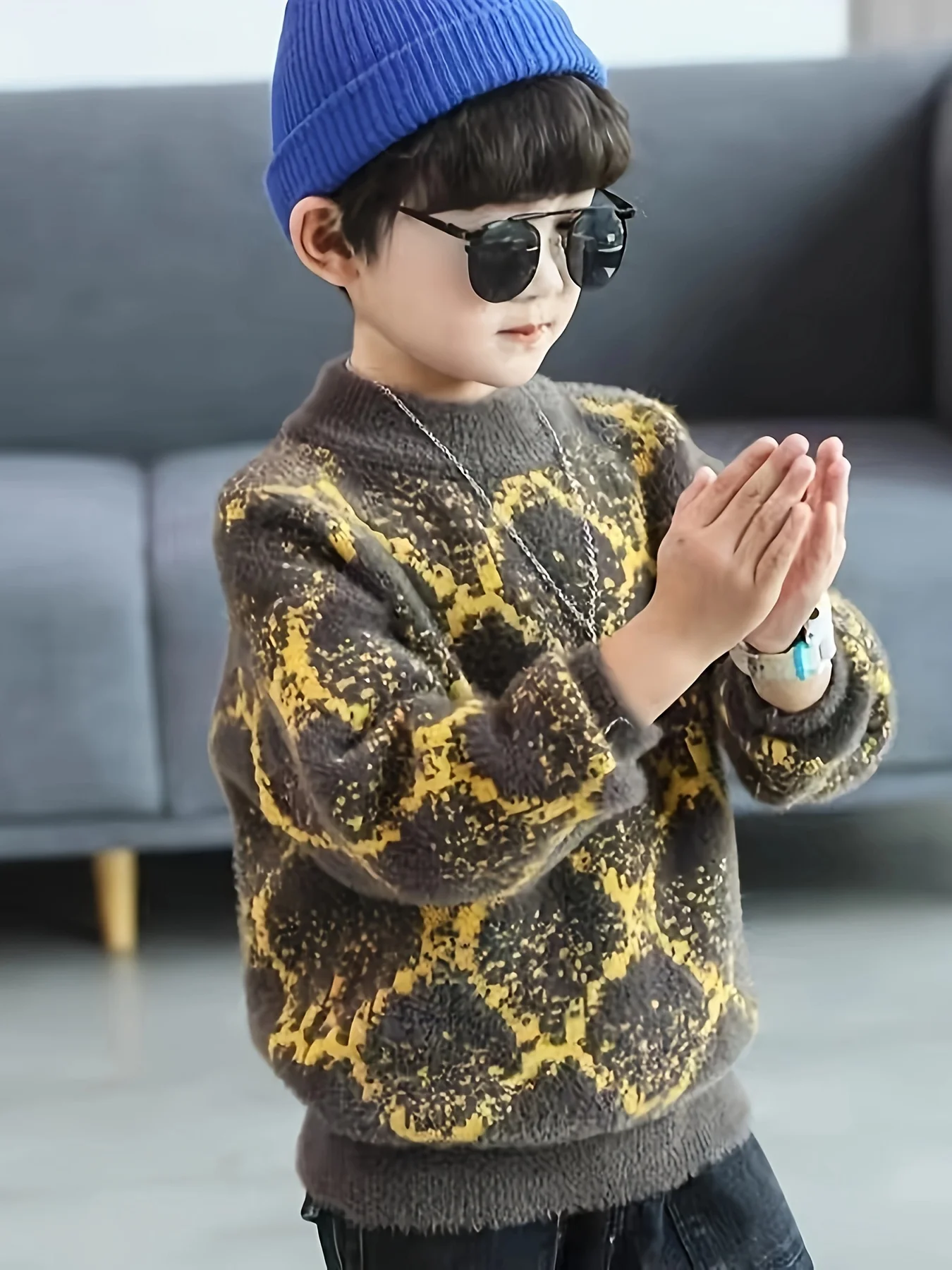 男の子用子供服、フェイクミンクベルベット秋冬新作プルオーバー、年長児向けスタイリッシュなフリースセーター、ベースレイヤーシャツ