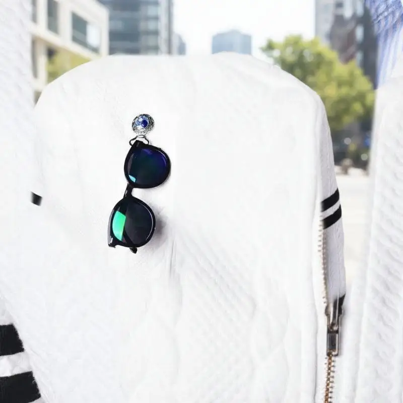 White K Gold Heart Sunglasses Holder Brooch Nusa Style DIY Button Pin 5.1x3cm for Jacket Suit Accessory
