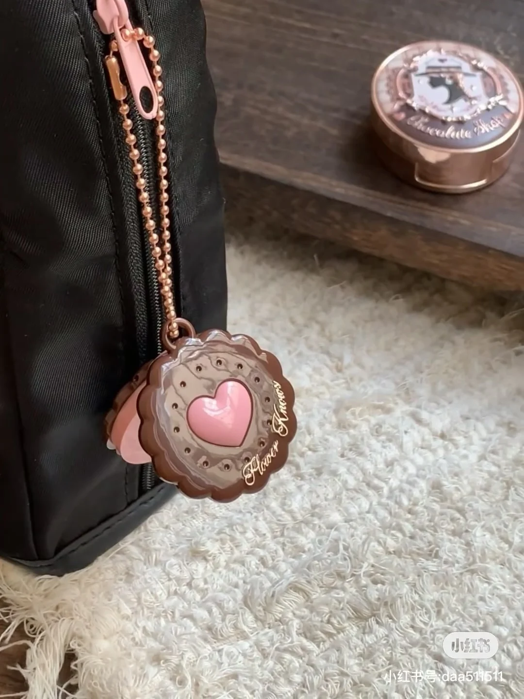 플라워 노우즈 스위트하트 베어 모노크롬 아이섀도우 펜던트 미니 블러쉬 아이섀도우 메이크업 펜던트