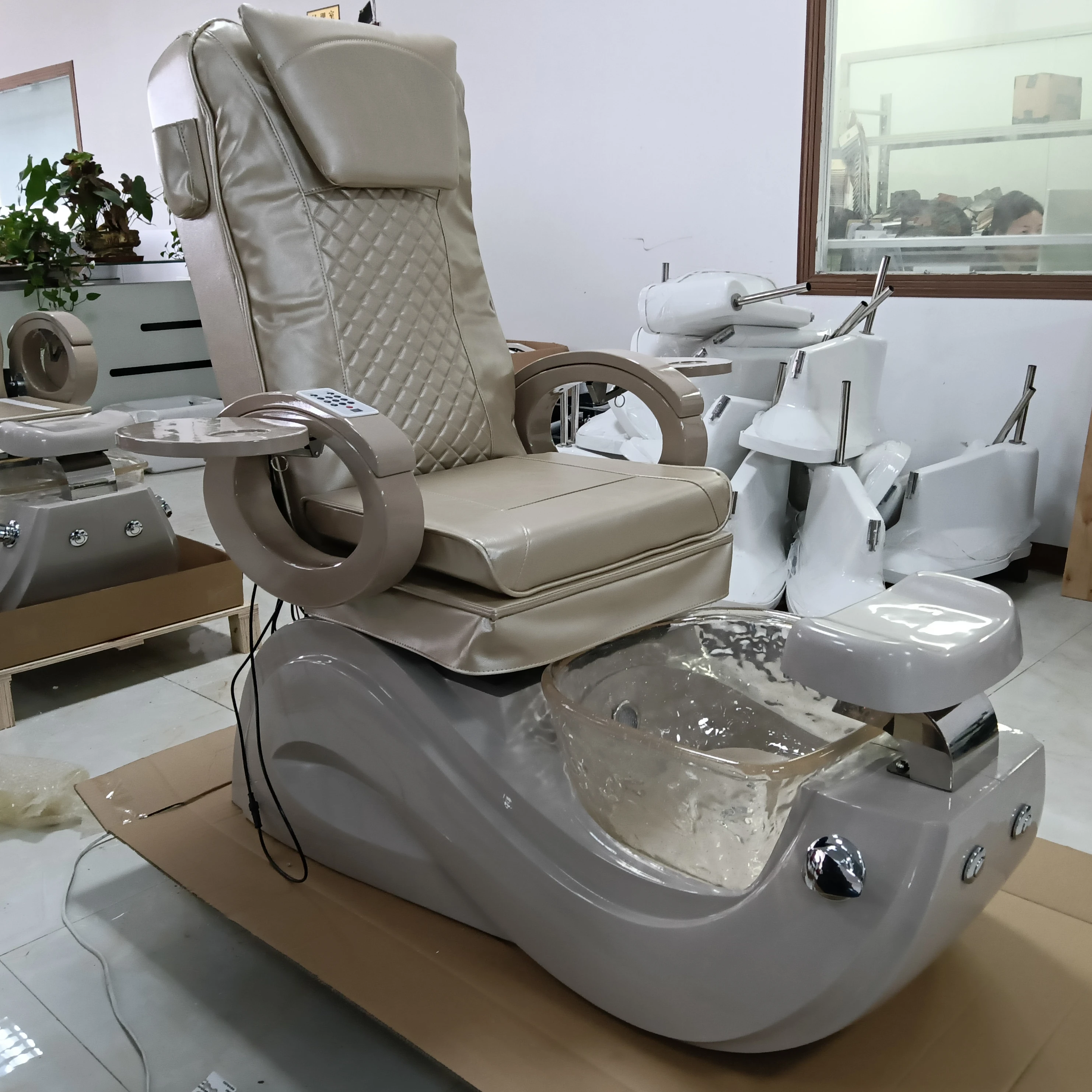 Corona New Arrival Spa Salon Furniture Pedicure Chair Luxury Modern Massage Pedicure Chair