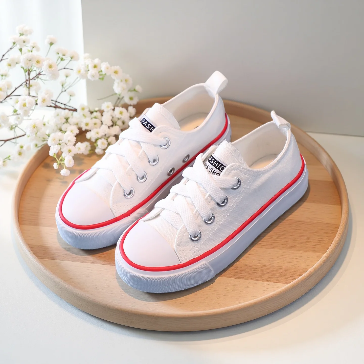 

COMFY KIDS Дети От 1 до 12 лет Белый Красный Акцент Низкие парусиновые туфли Мягкая подошва Удобная легко чистящаяся дышащая обувь на шнуровке с выдвижной вкладкой Повседневная повседневная школьная обувь