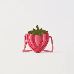 Estate nuova borsa a tracolla per bambini tridimensionale a forma concava in PU rosa fragola o borsa a tracolla da donna