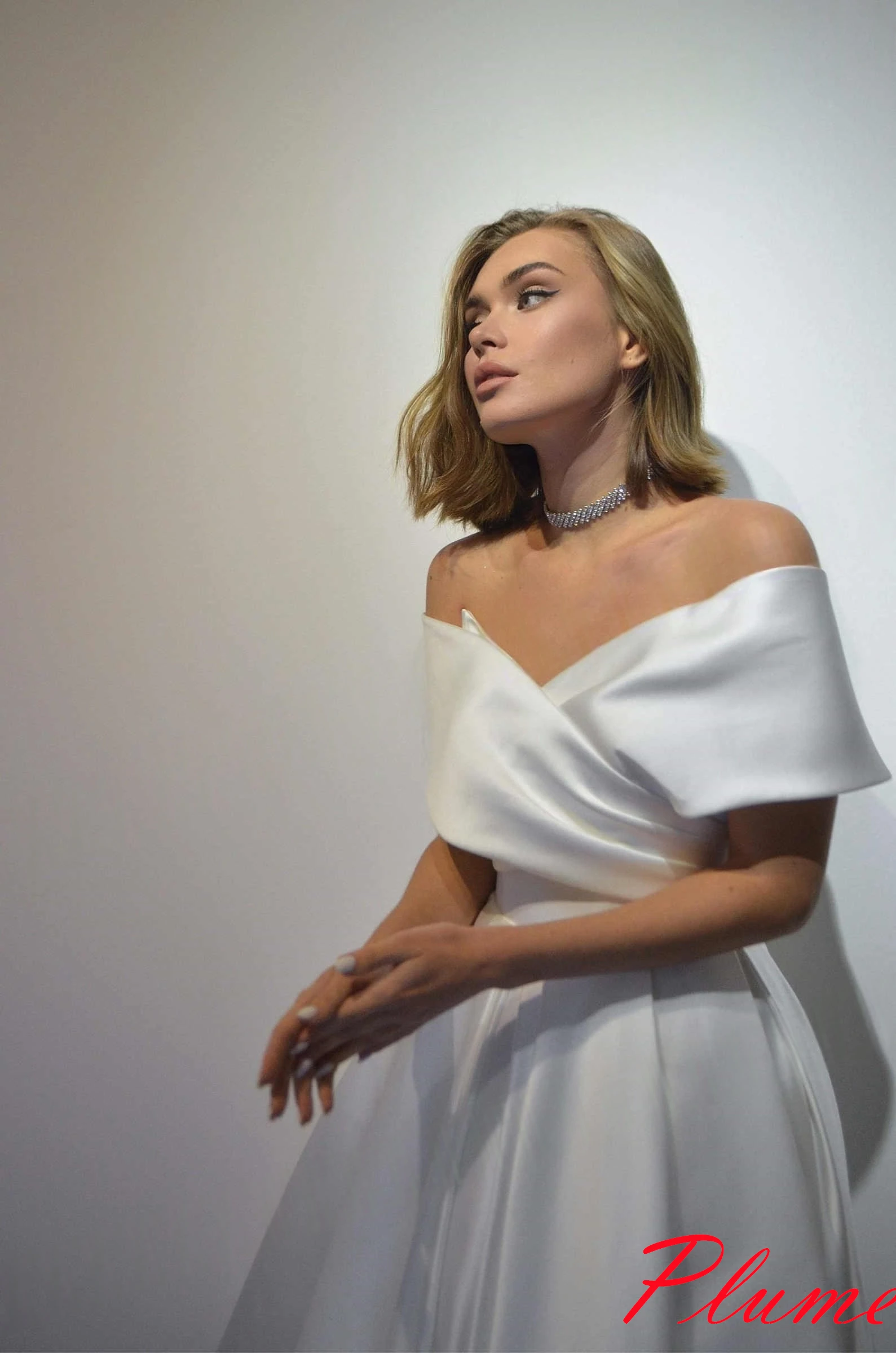 Abito da sposa squisito in raso formale personalizzato Abiti da sposa con temperamento senza maniche alla moda da sogno con scollo a cuore sexy
