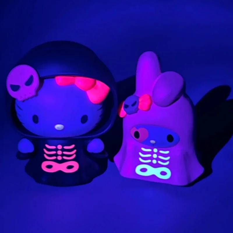 Genuino Sanrio Famiglia Halloween Mischief Night Series Scatola cieca fatta a mano Giada Guigou Ornamento in PVC Giocattoli regalo di Halloween