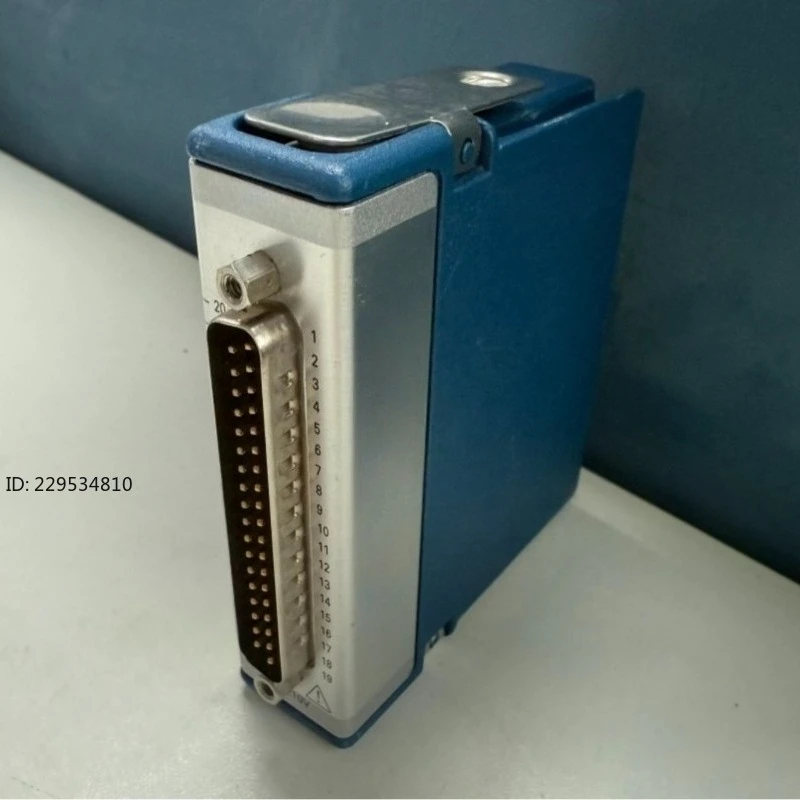 9264 second-hand voltage output module, the function has been tested and normal 1pc.