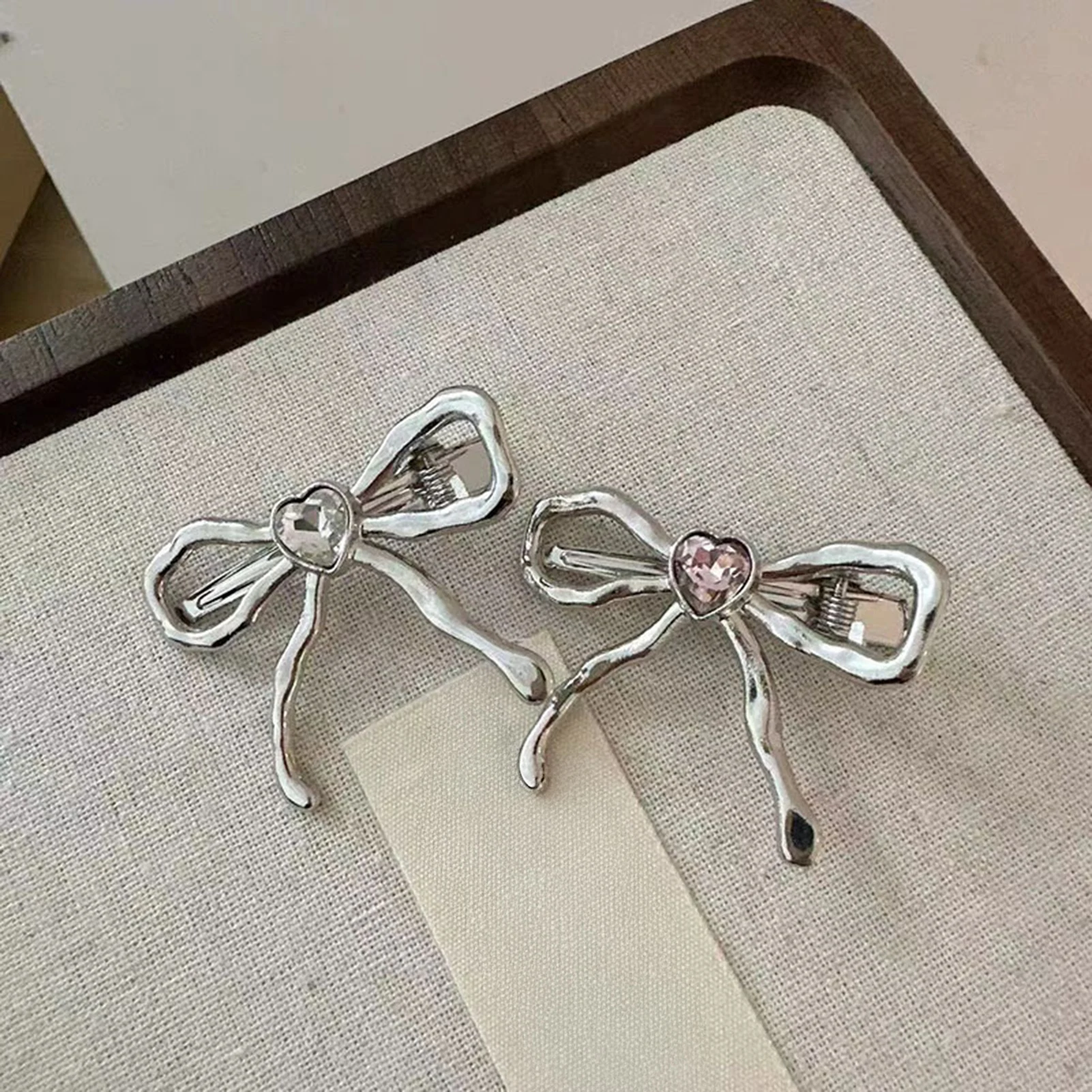 

1Pcs Silver Color Alloy Bowknot Hairpins Side Clips with White/Pink Color Rhinestone Love Heart Decor Y2K Girls Charms Barrettes