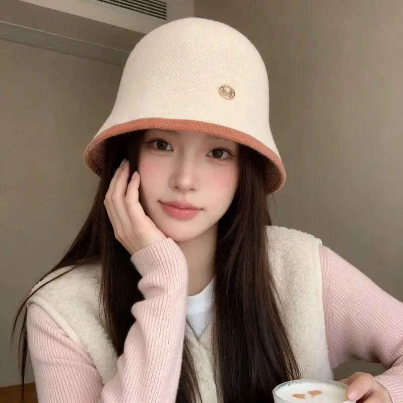 Women's Gentle Style Knitted Fisherman's Hat with Contrasting Color Brim, m Letter Metal Tag, Soft Knit That Makes the Face Look Smaller, Suitable for Autumn and Winter Daily Commuting, Warm Bucket Hat